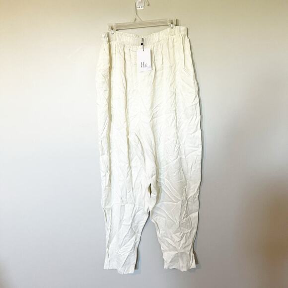 Le Clé Pants - Le Clé ivory satin‎ pants pull on new with tags large